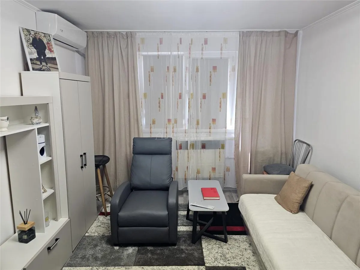 Resita, Studio Meublé et Équipé, Calea Caransebesului - foto 12