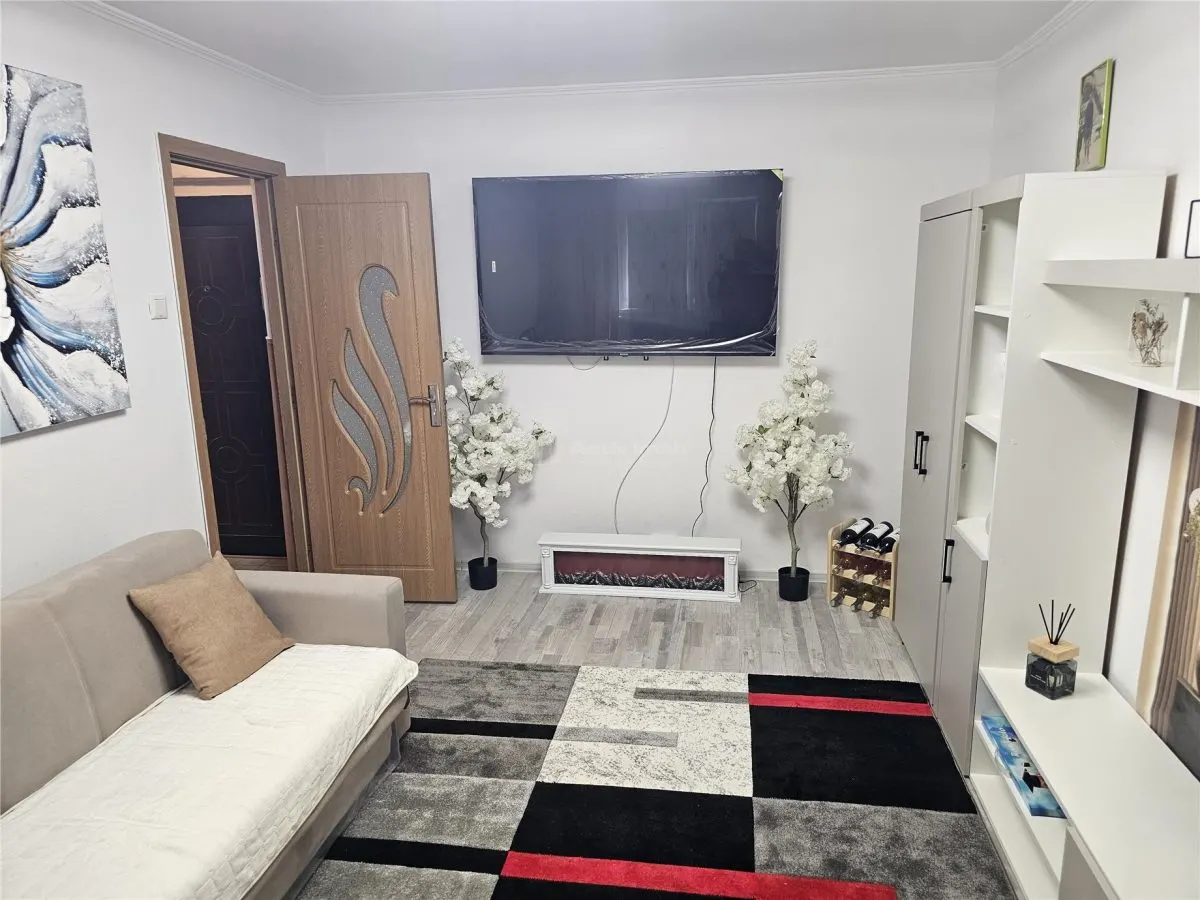 Resita, Studio Meublé et Équipé, Calea Caransebesului - foto 13