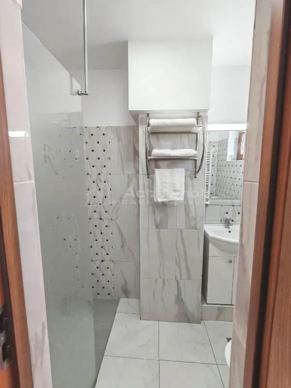 Vente - Immeuble Commercial et Hôtel 3 Étoiles, 17 Chambres, Rahova-Antiaeriana, Bucarest - foto 11