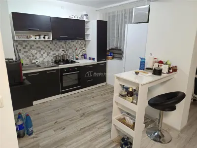 Appartement 2 chambres en zone centrale de Moldova Nouă, près du marché - foto 3
