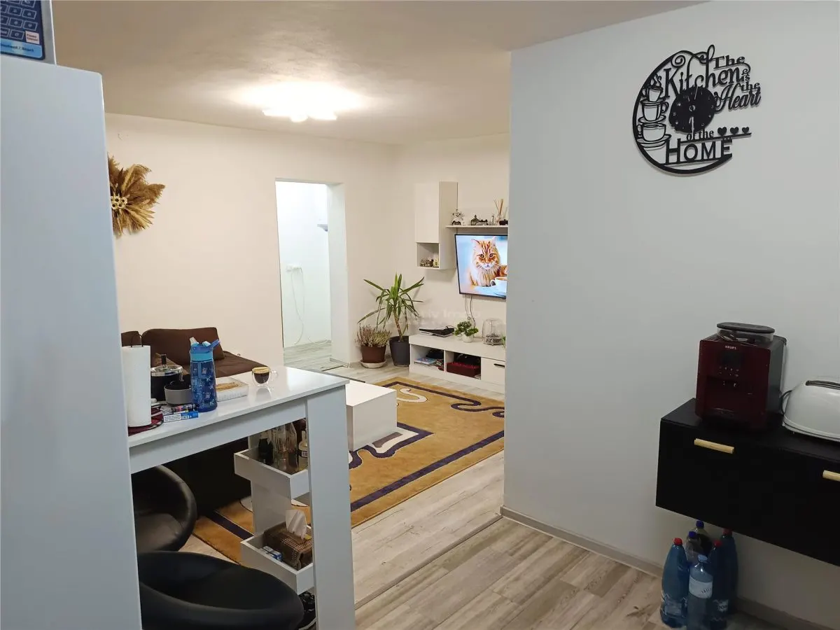Appartement 2 chambres en zone centrale de Moldova Nouă, près du marché - foto 4