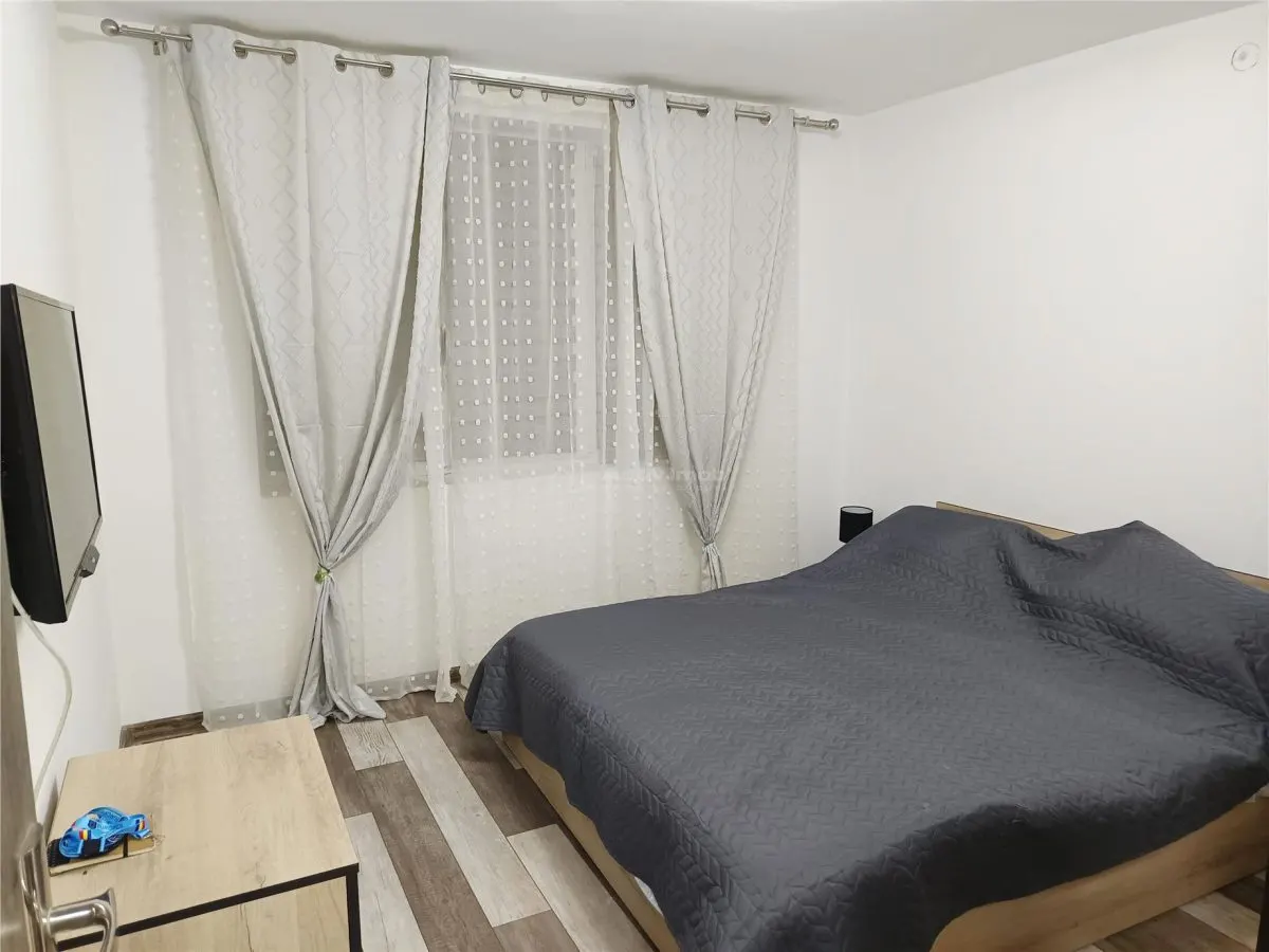 Appartement 2 chambres en zone centrale de Moldova Nouă, près du marché - foto 9
