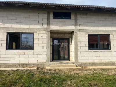 奥洛沙日，底层+阁楼住宅，1,414 平方米地块 - foto 17