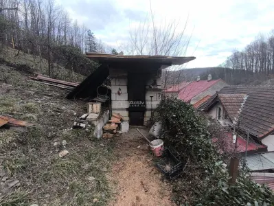 Resita Casa Muncitoresc Zona Fosta Baie Comunala - foto 14