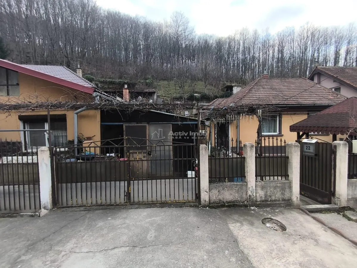 Resita Casa Muncitoresc Zona Fosta Baie Comunala - foto 18