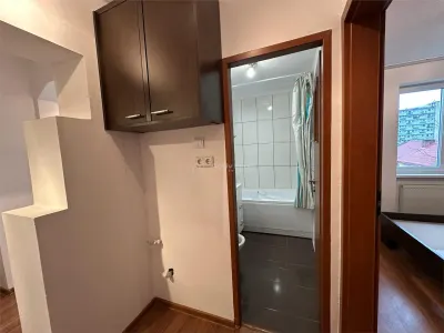 Resita, Appartement 2 Chambres à Vendre ou Échanger, Rénové, Cloisonné, Lunca - foto 11