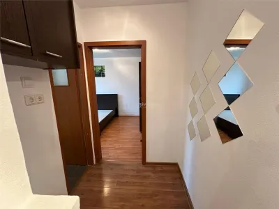 Resita, Appartement 2 Chambres à Vendre ou Échanger, Rénové, Cloisonné, Lunca - foto 15