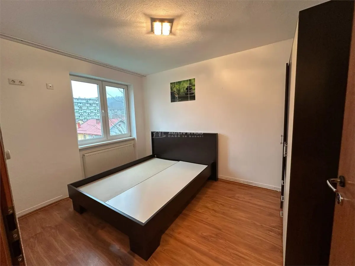 Resita, Appartement 2 Chambres à Vendre ou Échanger, Rénové, Cloisonné, Lunca - foto 3