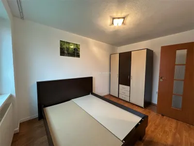 Resita, Appartement 2 Chambres à Vendre ou Échanger, Rénové, Cloisonné, Lunca - foto 4