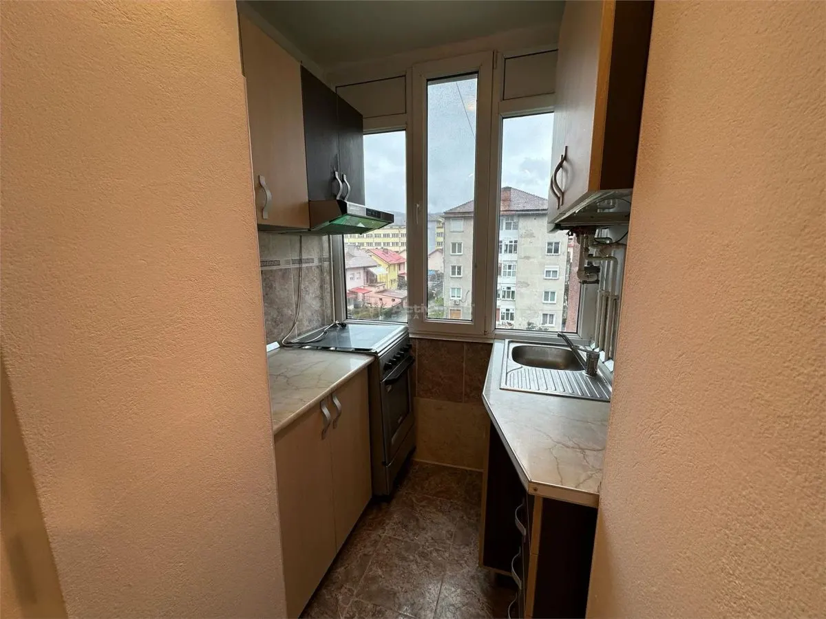 Resita, Appartement 2 Chambres à Vendre ou Échanger, Rénové, Cloisonné, Lunca - foto 6