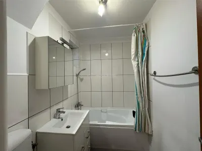 Resita, Appartement 2 Chambres à Vendre ou Échanger, Rénové, Cloisonné, Lunca - foto 8