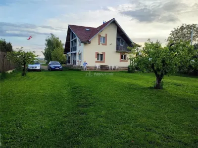 三卧室住宅出租，太阳大街 - Targoviste