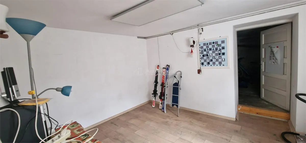 Resita Villa Individuelle, R+1+M, Zone Ancien Bain Public, 325 m² - foto 18