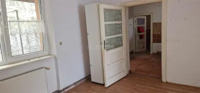 Resita Villa Individuelle, R+1+M, Zone Ancien Bain Public, 325 m² - foto 22