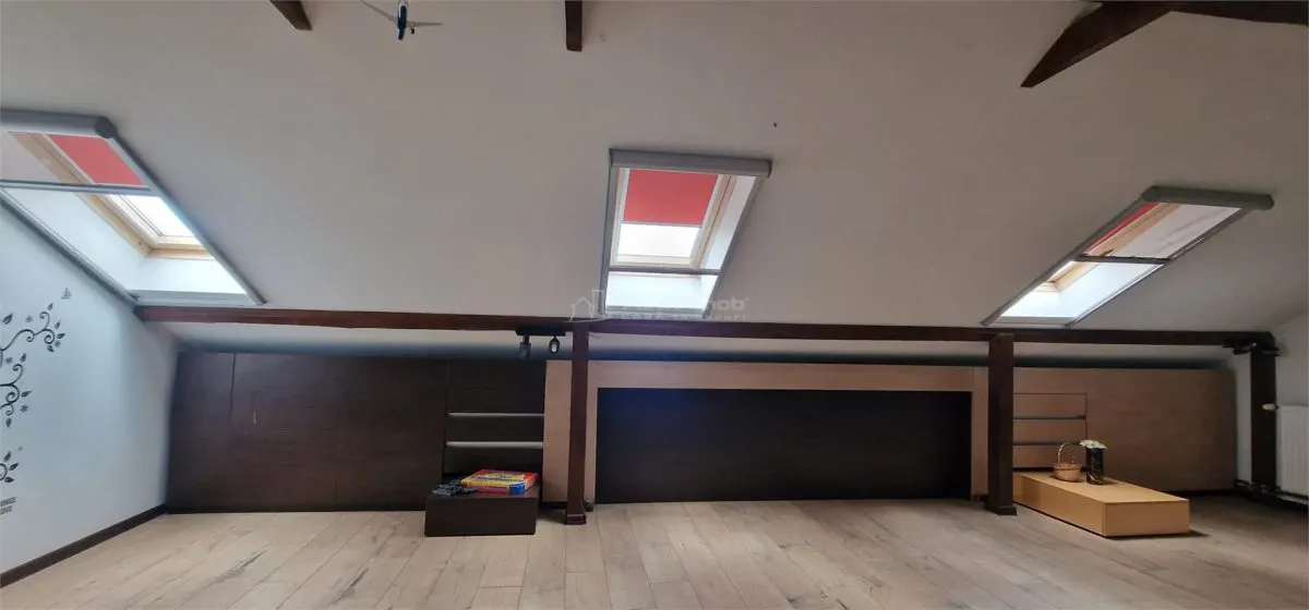 Resita Villa Individuelle, R+1+M, Zone Ancien Bain Public, 325 m² - foto 4