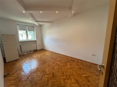 雷希察，3卧室公寓，分开式格局，卢卡区 - foto 13