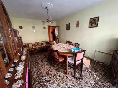 Caransebes, Apartamento de 3 Dormitorios, Amueblado y Equipado, Zona Pipirig - foto 2