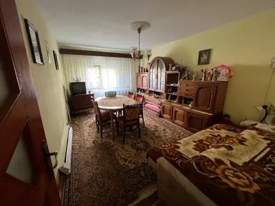 Caransebes, Apartamento de 3 Dormitorios, Amueblado y Equipado, Zona Pipirig - foto 11