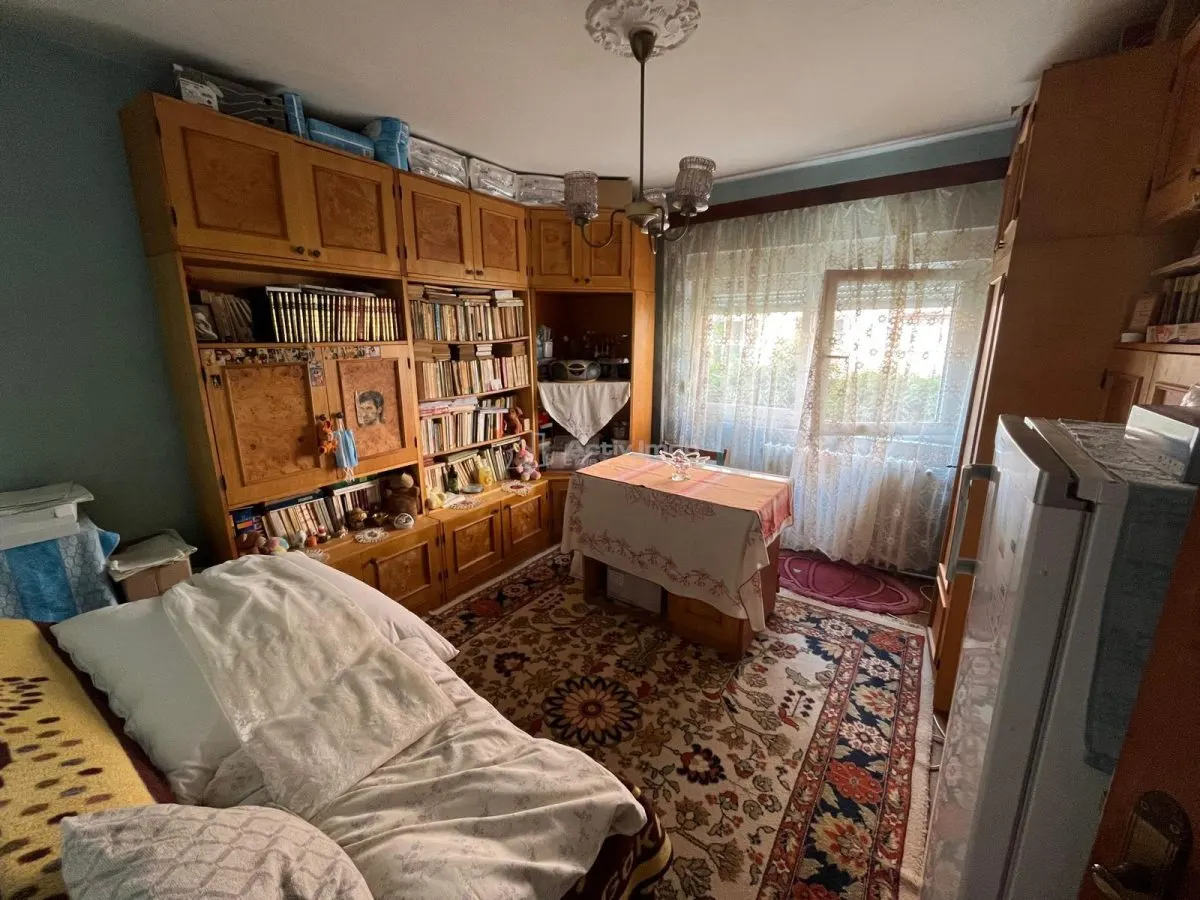 Caransebes, Apartamento de 3 Dormitorios, Amueblado y Equipado, Zona Pipirig - foto 8
