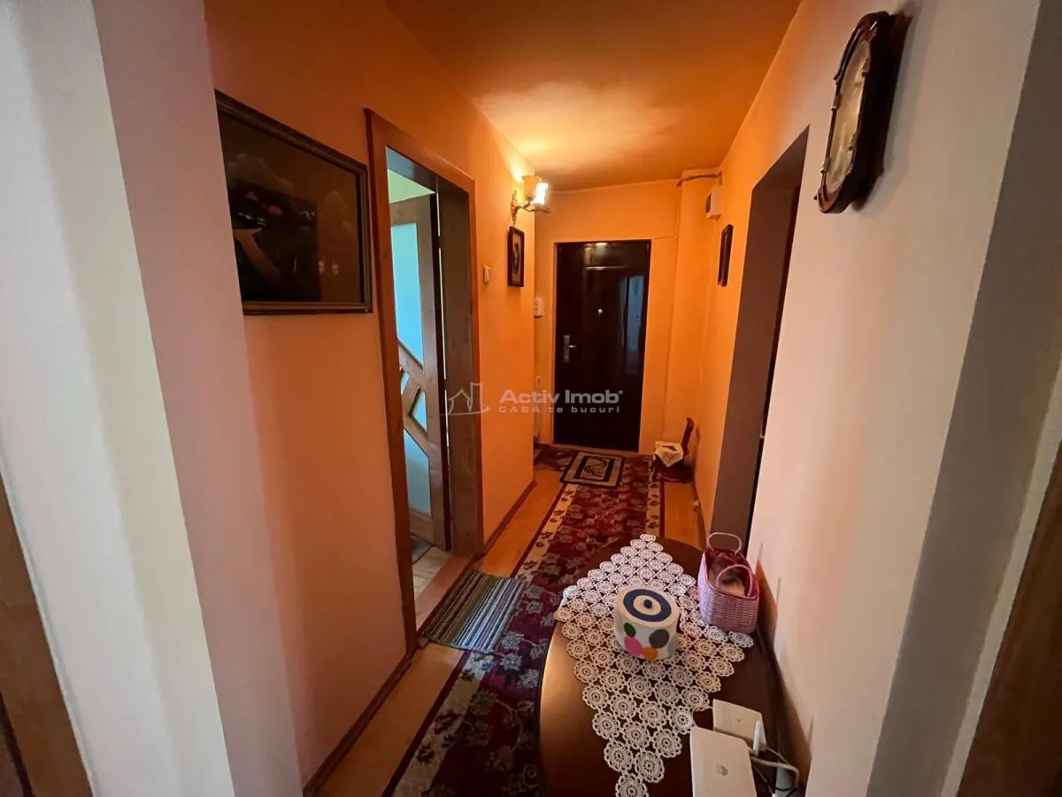 Caransebes, Apartamento de 3 Dormitorios, Amueblado y Equipado, Zona Pipirig - foto 10