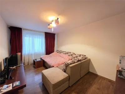 4 camere - centrala termica - parcare - Crangasi - foto 3