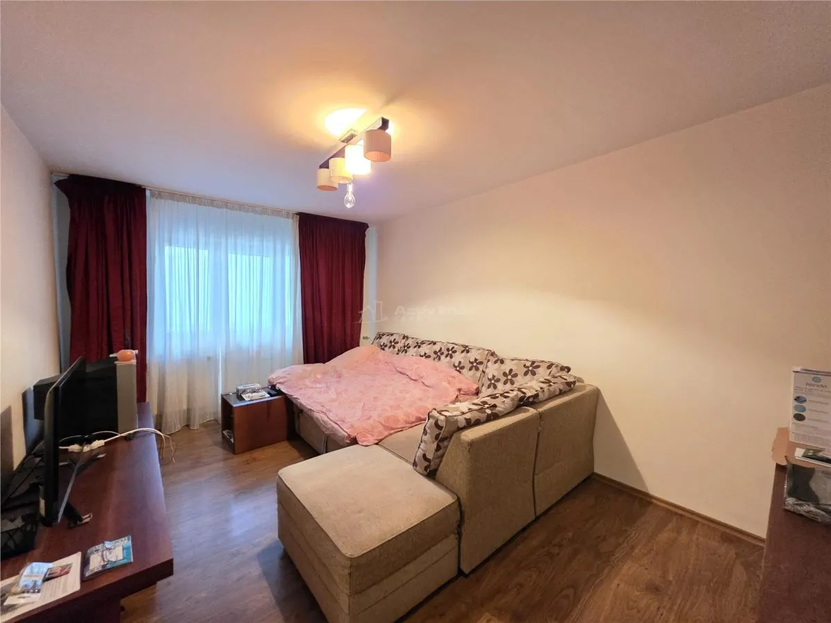 4 camere - centrala termica - parcare - Crangasi - foto 3