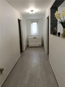 House / villa for sale 240 sqm in Popesti - foto 11