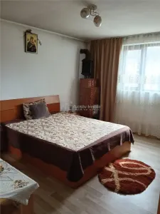 House / villa for sale 240 sqm in Popesti - foto 4