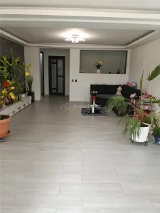 House / villa for sale 240 sqm in Popesti - foto 5