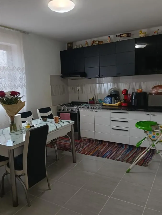 House / villa for sale 240 sqm in Popesti - foto 6