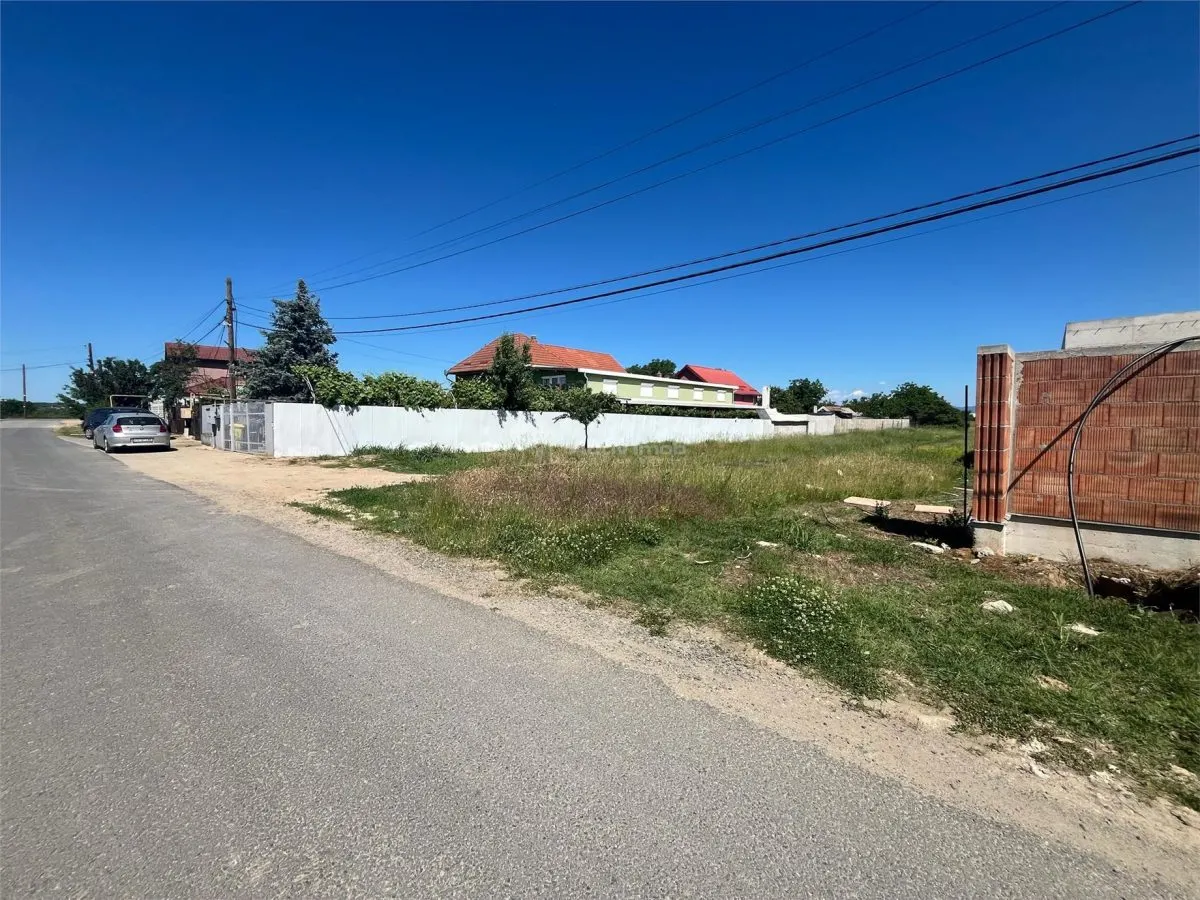 Lugoj, Parcela 2.650 m² | 19m Frente a Calle, Dirección Caransebeş - foto 3