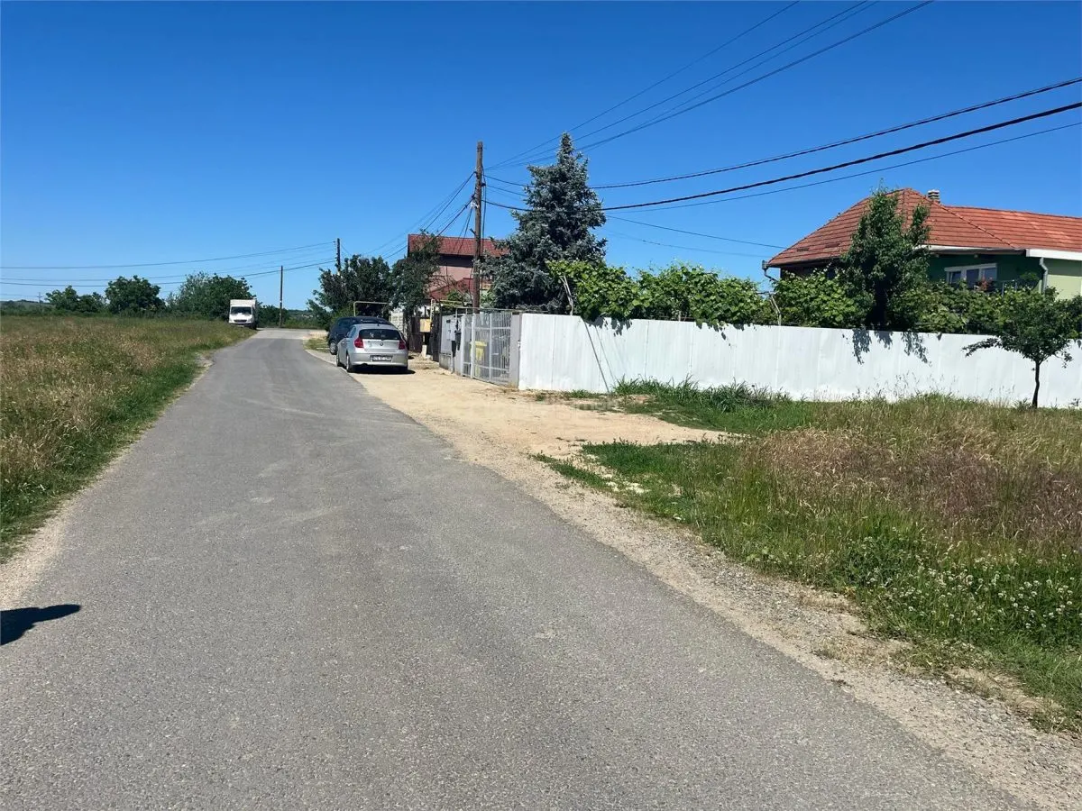 Lugoj, Parcela 2.650 m² | 19m Frente a Calle, Dirección Caransebeş - foto 9