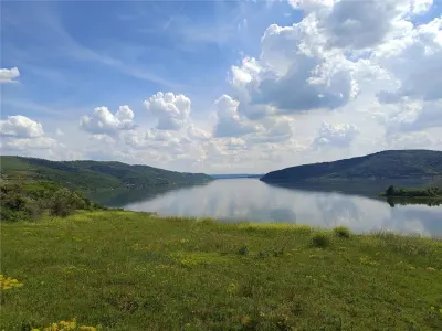 Terrain Rural à Bazias avec Vues Directes sur le Danube - foto 3