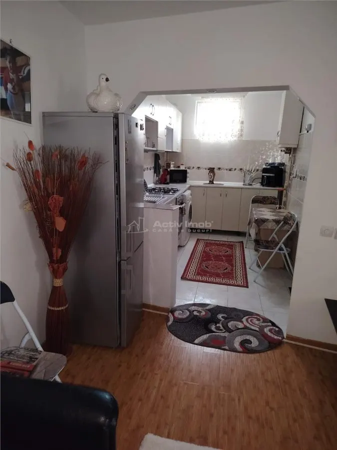 Casa de 3 Dormitorios en Venta, Zona Liceul Carabella, Târgoviște - foto 12