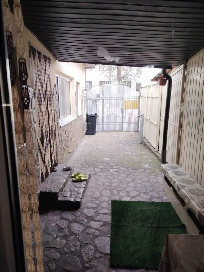 Casa de 3 Dormitorios en Venta, Zona Liceul Carabella, Târgoviște - foto 13