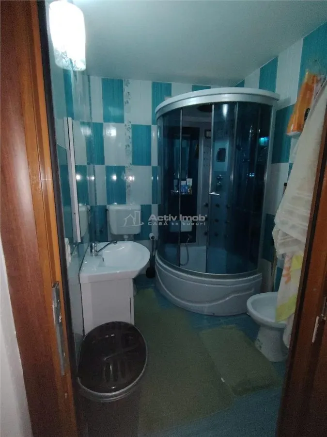 Casa de 3 Dormitorios en Venta, Zona Liceul Carabella, Târgoviște - foto 15