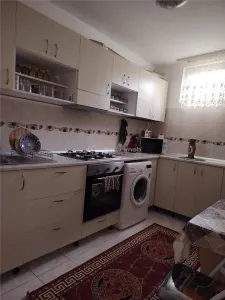 Casa de 3 Dormitorios en Venta, Zona Liceul Carabella, Târgoviște - foto 16