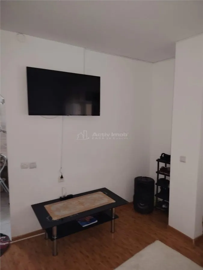 Casa de 3 Dormitorios en Venta, Zona Liceul Carabella, Târgoviște - foto 9