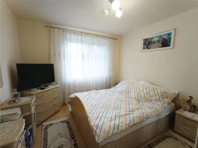Appartement 2 Chambres en Zone Centrale de Moldova Noua - foto 7