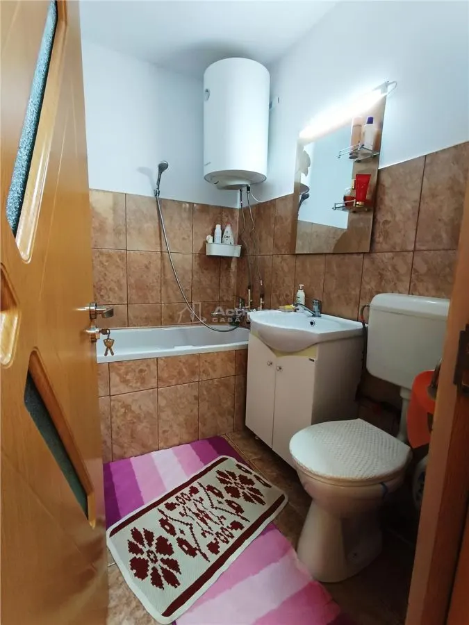 Appartement 2 Chambres en Zone Centrale de Moldova Noua - foto 10