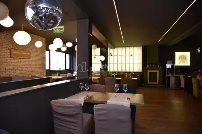 Villa avec Espace Commercial à Vendre – Quartier Armeneasca - foto 3