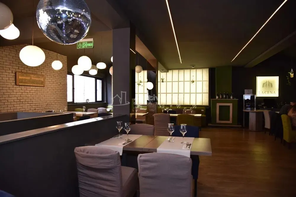 Villa avec Espace Commercial à Vendre – Quartier Armeneasca - foto 3