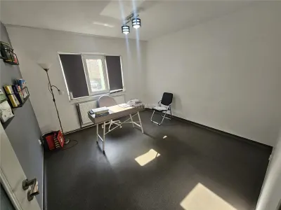 Resita, Apartamento 3 Dormitorios, Planta Baja Elevada, Micro 4, Apto para Oficinas - foto 2