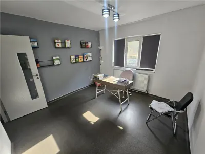 Resita, Apartamento 3 Dormitorios, Planta Baja Elevada, Micro 4, Apto para Oficinas - foto 11