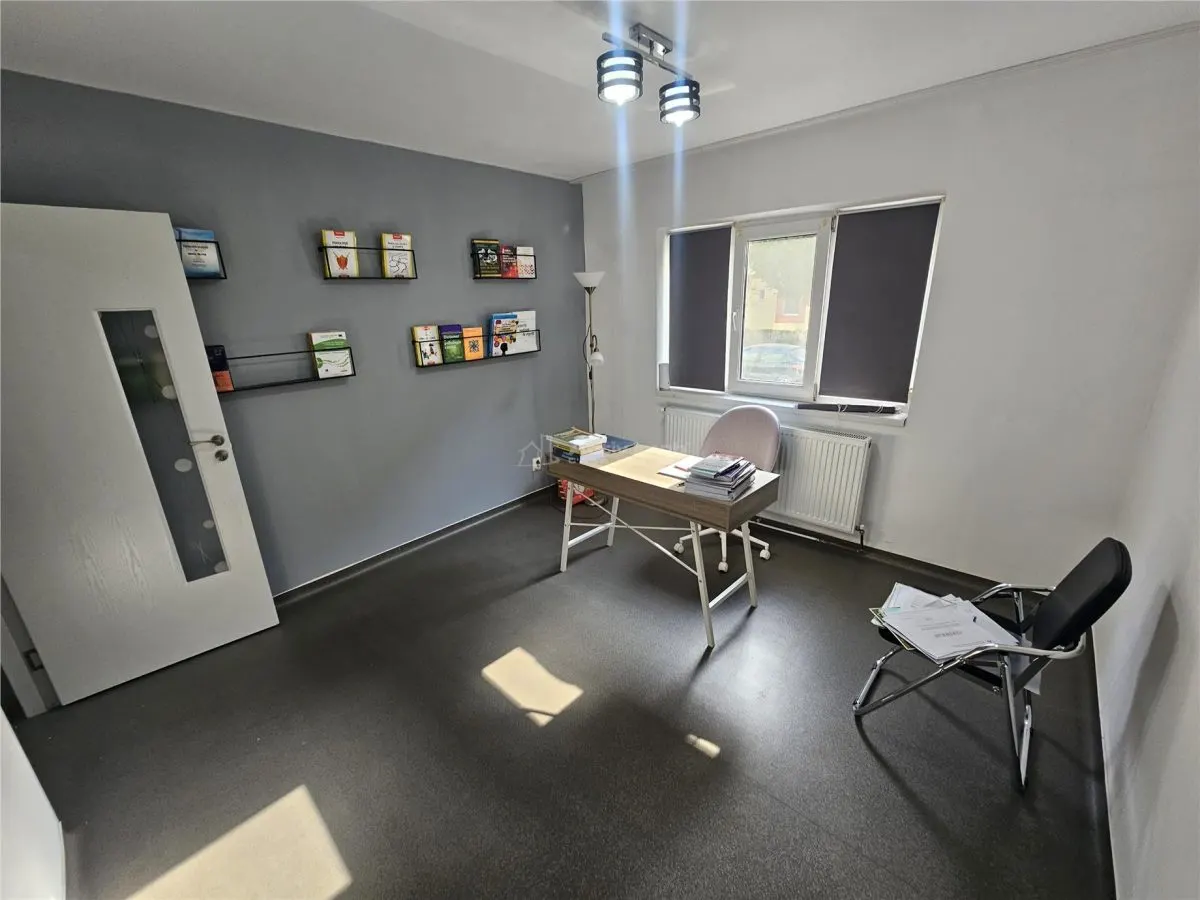 Resita, Apartamento 3 Dormitorios, Planta Baja Elevada, Micro 4, Apto para Oficinas - foto 11