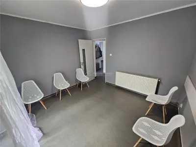 Resita, Apartamento 3 Dormitorios, Planta Baja Elevada, Micro 4, Apto para Oficinas - foto 13