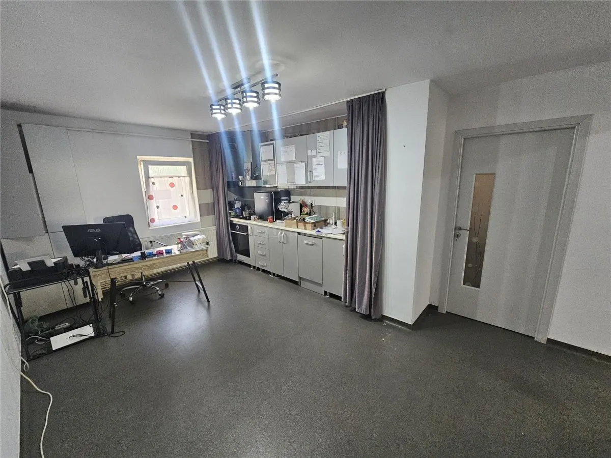 Resita, Apartamento 3 Dormitorios, Planta Baja Elevada, Micro 4, Apto para Oficinas - foto 6