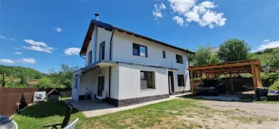 Resita Villa Nueva con 993 sqm de Terreno, Km 2 Carretera Caransebes, Comisión Cero Comprador - foto 2