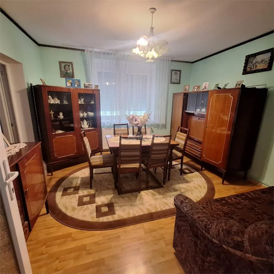 Bocsa Vasiova : Maison Familiale Charmante avec Jardin - foto 2