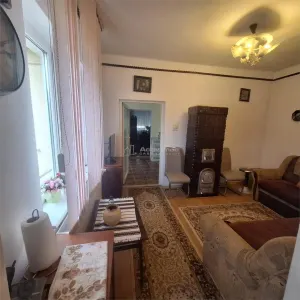 Bocsa Vasiova : Maison Familiale Charmante avec Jardin - foto 13